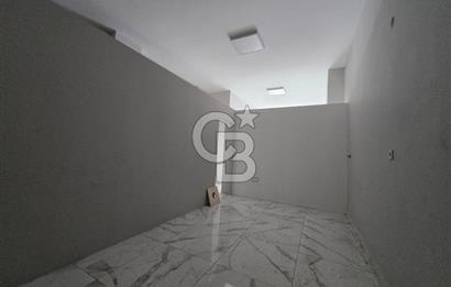 Çiğli Yeni Mahallede 70 m² Merkezi Konumda Kiralık Dükkan