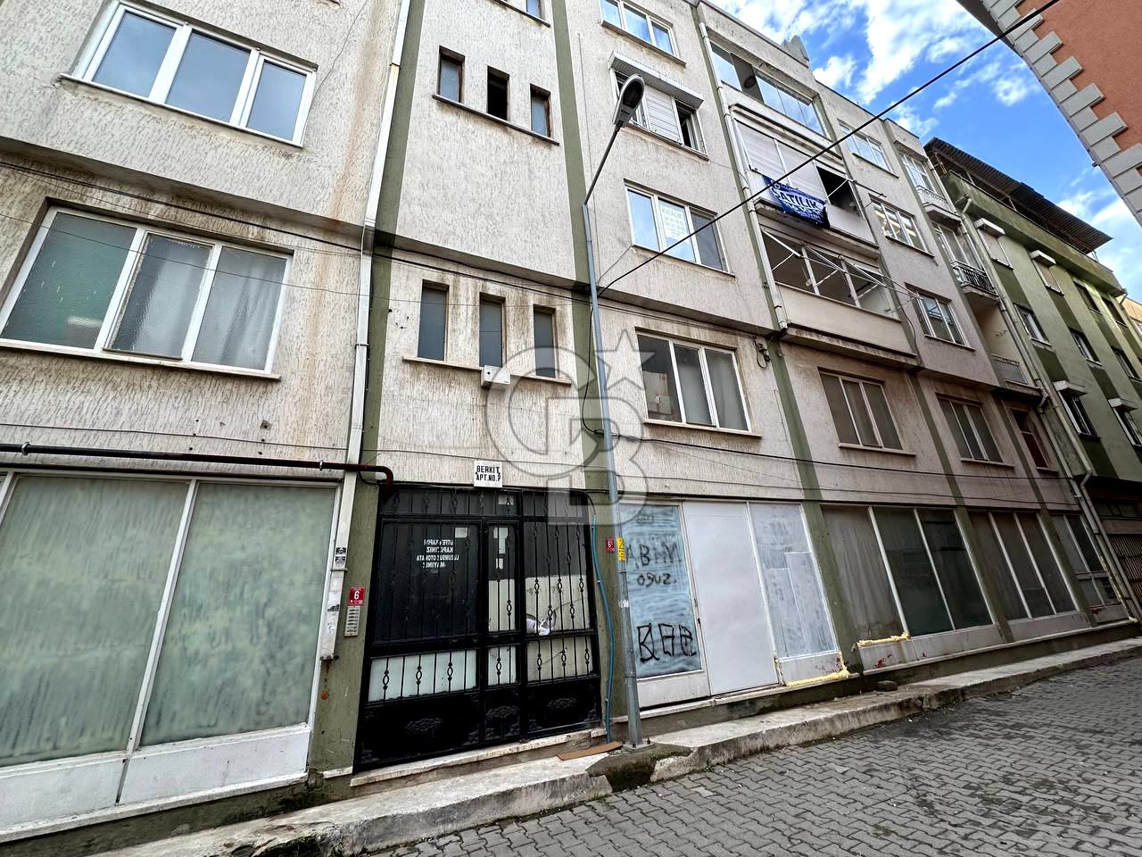 EDREMİT MERKEZ'DE SATILIK 2+1 DAİRE 
