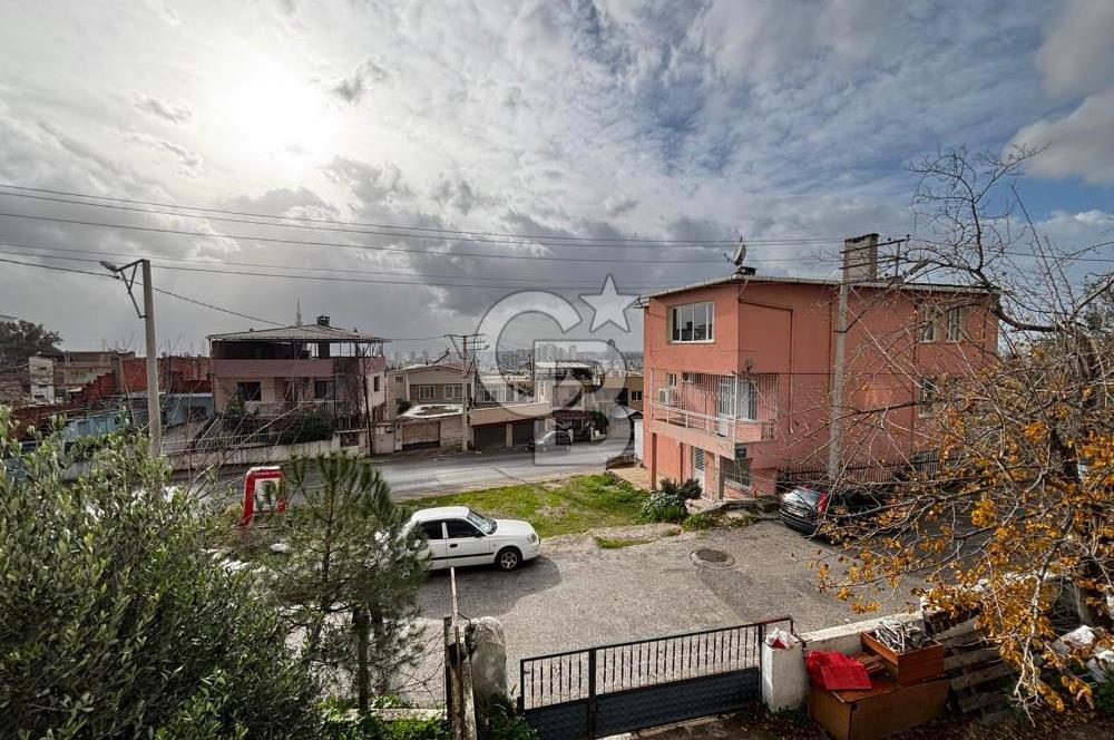 İzmir Karşıyaka Cumhuriyet Mahallesi Satılık Müstakil Daire CB-PH