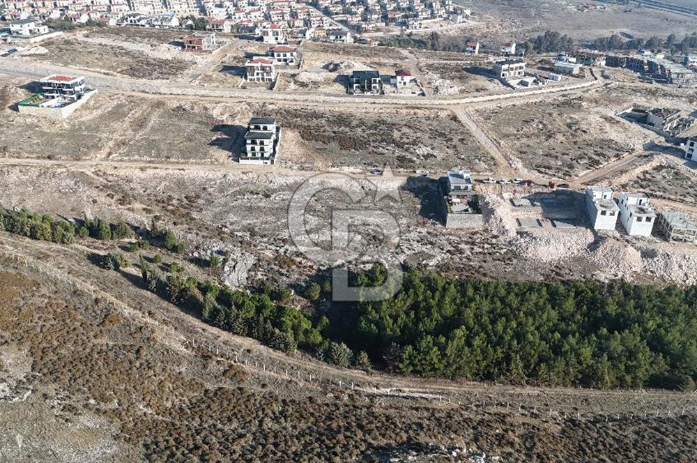 Menemen Seyrek Villakent'te 796 m2 Satılık Arsa