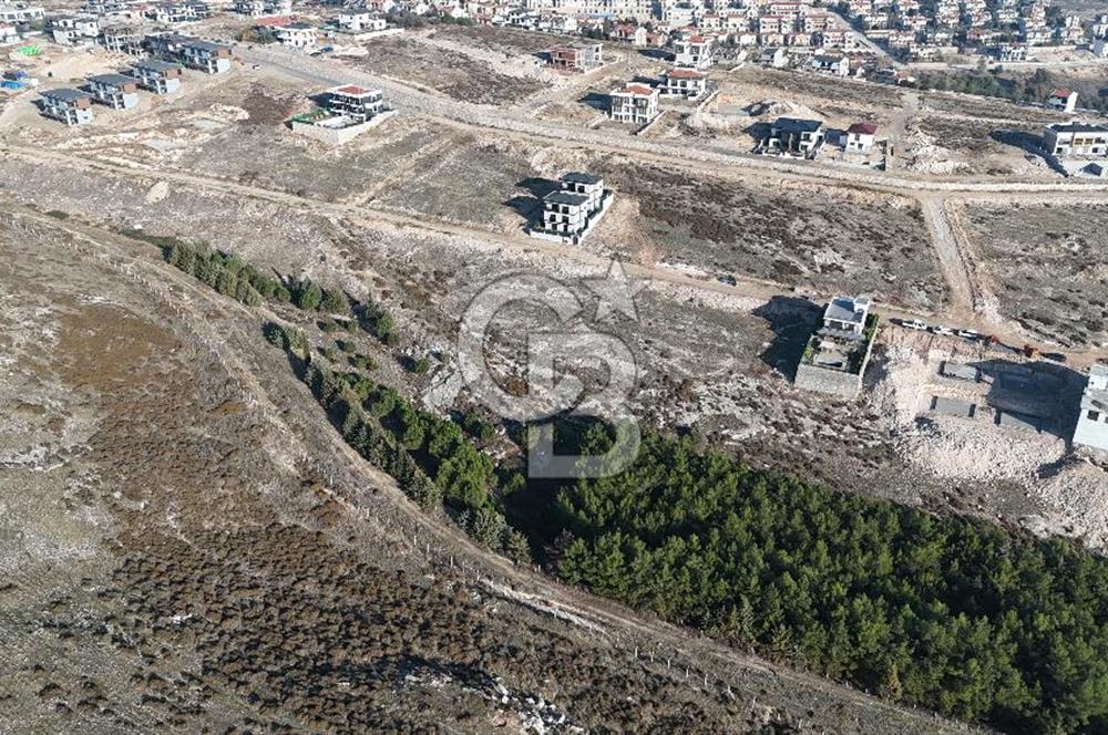Menemen Seyrek Villakent'te 796 m2 Satılık Arsa