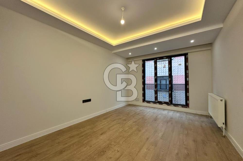 ZEYTİNBURNU VELİEFENDİ'DE SATILIK MERKEZİ KONUMDA 2+1 70M² DAİRE