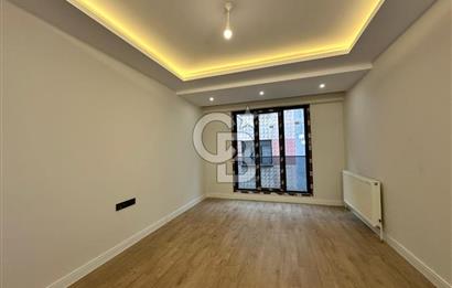 ZEYTİNBURNU VELİEFENDİ'DE SATILIK MERKEZİ KONUMDA 2+1 70M² DAİRE
