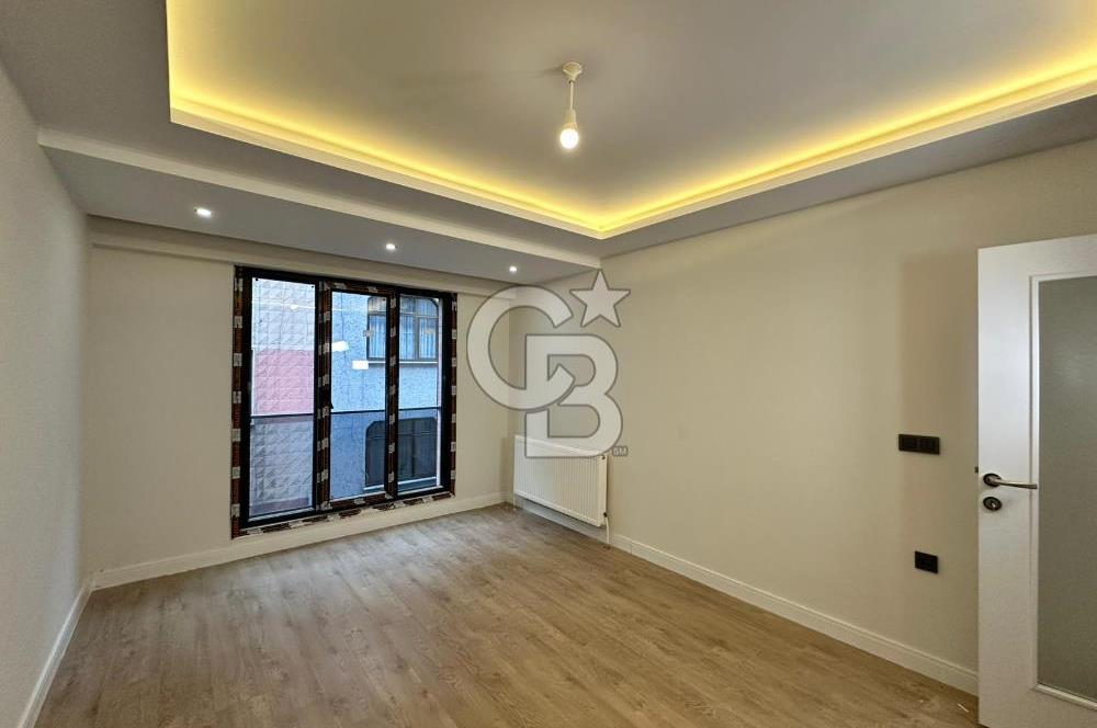 ZEYTİNBURNU VELİEFENDİ'DE SATILIK MERKEZİ KONUMDA 2+1 70M² DAİRE