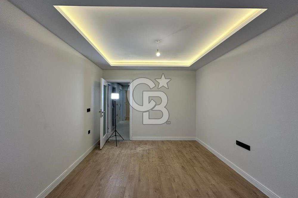 ZEYTİNBURNU VELİEFENDİ'DE SATILIK MERKEZİ KONUMDA 2+1 70M² DAİRE