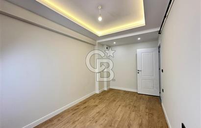 ZEYTİNBURNU VELİEFENDİ'DE SATILIK MERKEZİ KONUMDA 2+1 70M² DAİRE