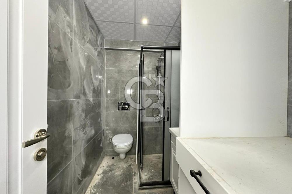 ZEYTİNBURNU VELİEFENDİ'DE SATILIK MERKEZİ KONUMDA 2+1 70M² DAİRE