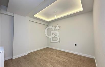 ZEYTİNBURNU VELİEFENDİ'DE SATILIK MERKEZİ KONUMDA 2+1 70M² DAİRE