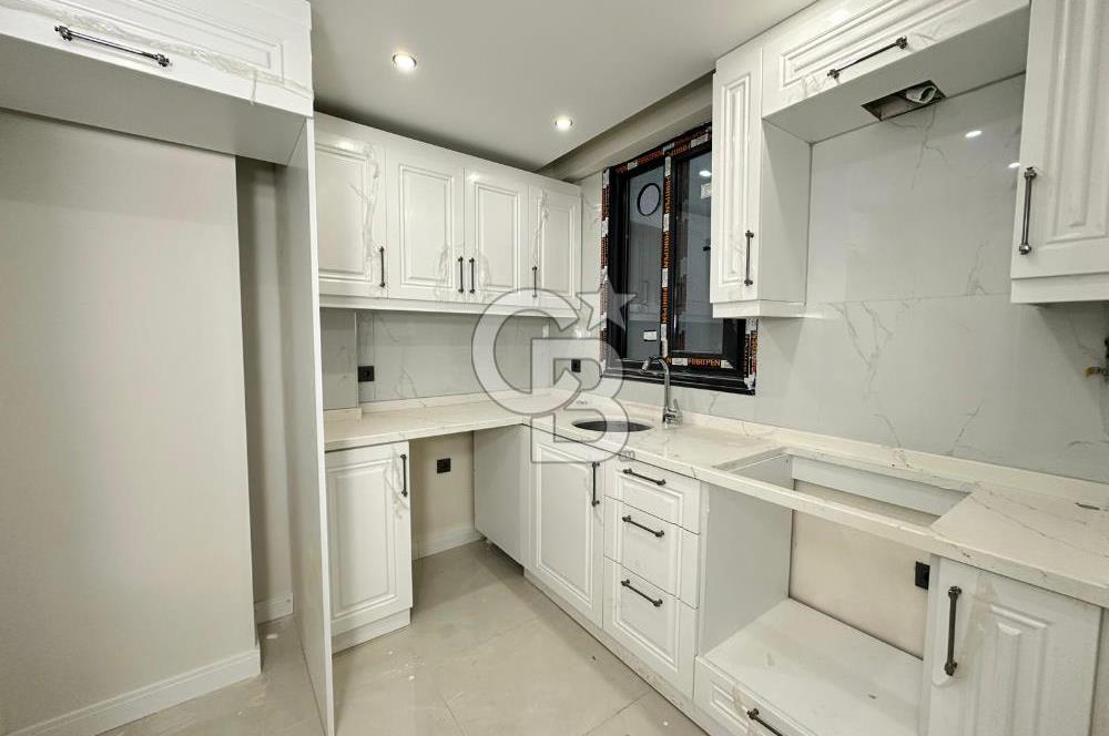 ZEYTİNBURNU VELİEFENDİ'DE SATILIK MERKEZİ KONUMDA 2+1 70M² DAİRE