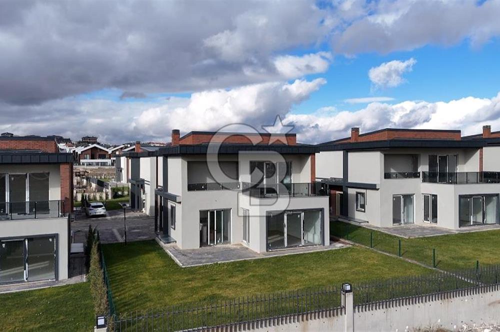 Bağlıca’ da Güvenlikli Site İçerisinde Sıfır 6+1 Villa 🏡✨