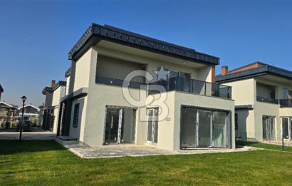 Bağlıca’ da Güvenlikli Site İçerisinde Sıfır 6+1 Villa 🏡✨