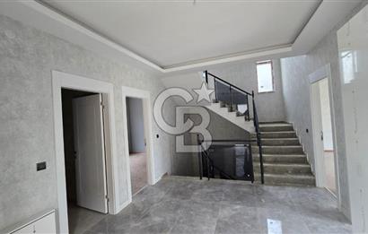 Bağlıca’ da Güvenlikli Site İçerisinde Sıfır 6+1 Villa 🏡✨