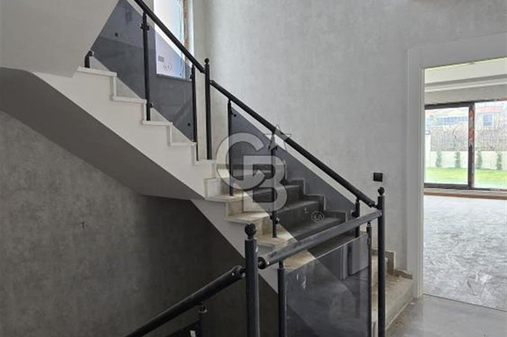 Bağlıca’ da Güvenlikli Site İçerisinde Sıfır 6+1 Villa 🏡✨