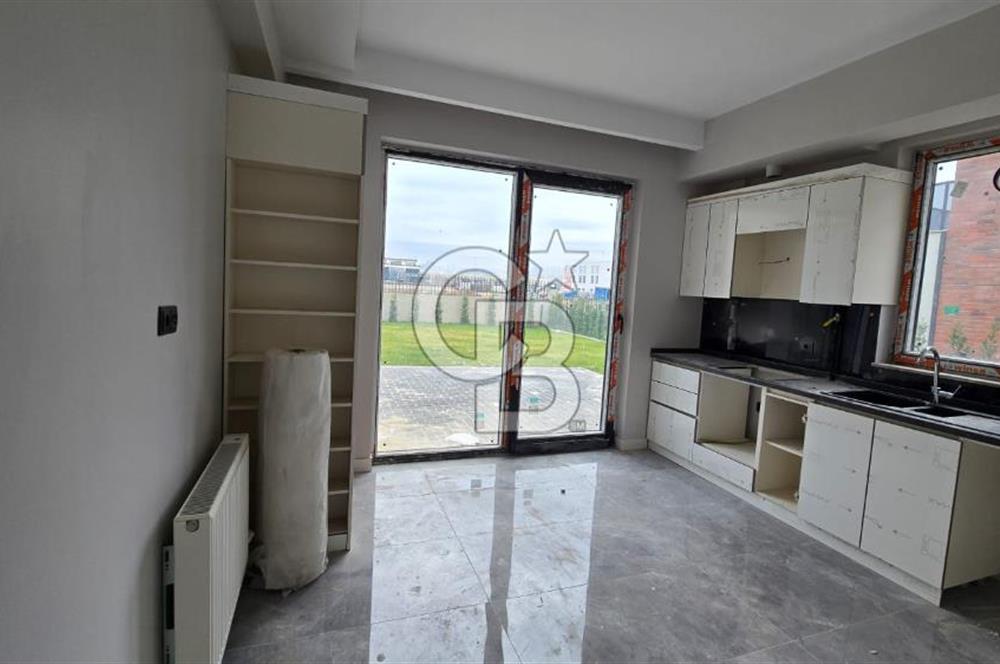 Bağlıca’ da Güvenlikli Site İçerisinde Sıfır 6+1 Villa 🏡✨