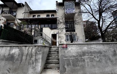 MOBİLYACILAR SİTESİNDE 5+3 SATILIK KÖŞE MÜSTAKİL TRİPLEKS!!!