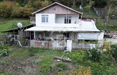 GÖLCÜK SELİMİYE MAHALLESİNDE DENİZ VE DOĞA MANZARALI ÇİFTLİK EVİ.