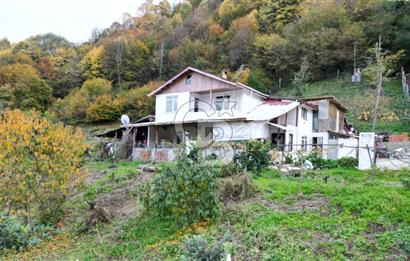 GÖLCÜK SELİMİYE MAHALLESİNDE DENİZ VE DOĞA MANZARALI ÇİFTLİK EVİ.