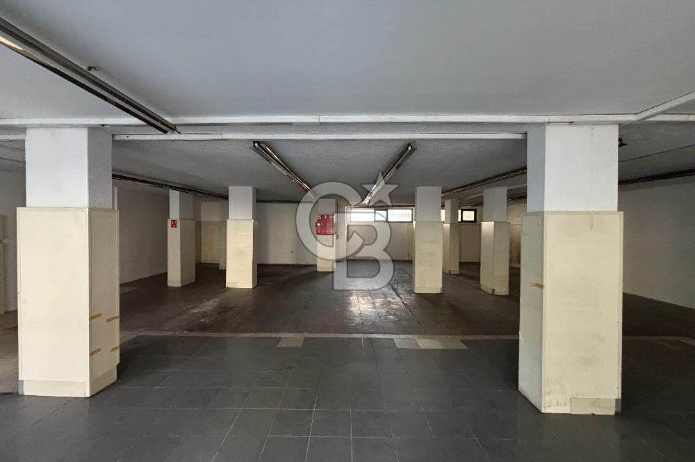 Gıda Çarşısı Yakını Asansörlü  Cadde Üzeri 2 Katlı Dükkan