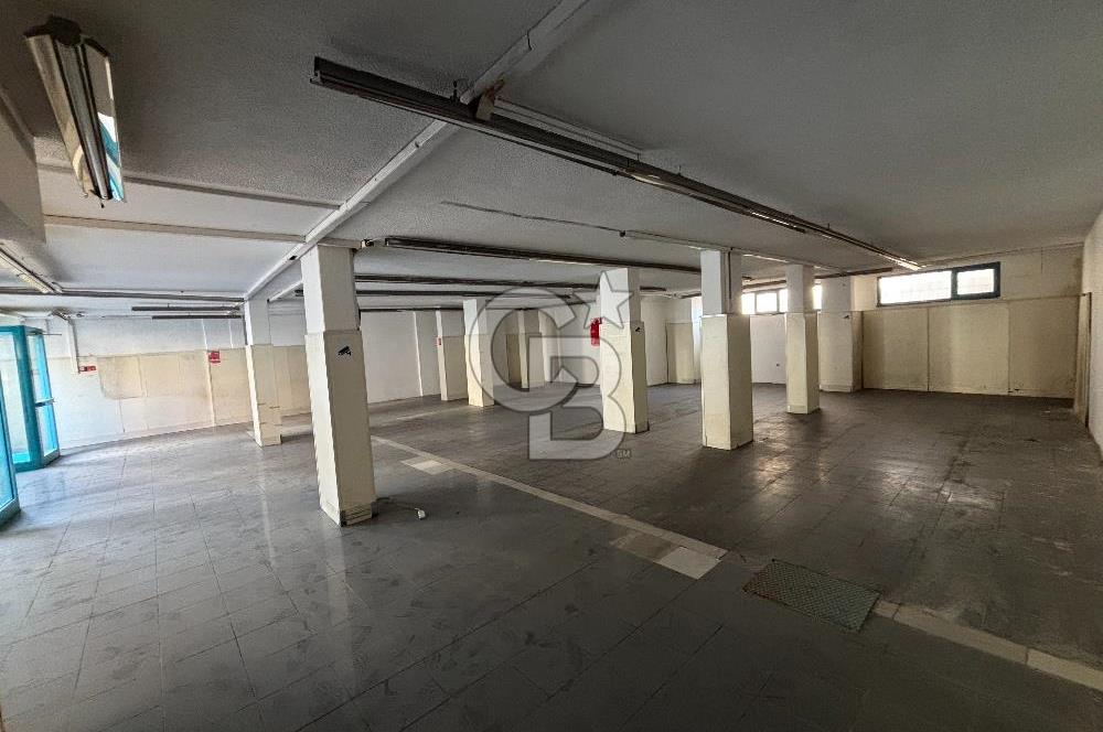 Gıda Çarşısı Yakını Asansörlü  Cadde Üzeri 2 Katlı Dükkan