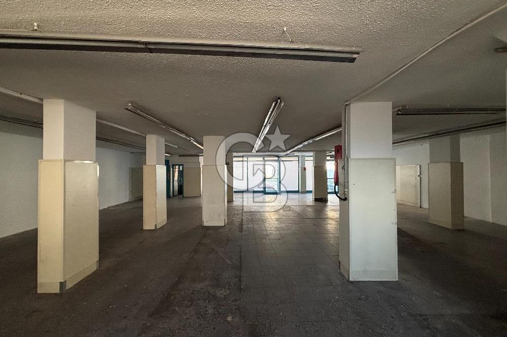 Gıda Çarşısı Yakını Asansörlü  Cadde Üzeri 2 Katlı Dükkan