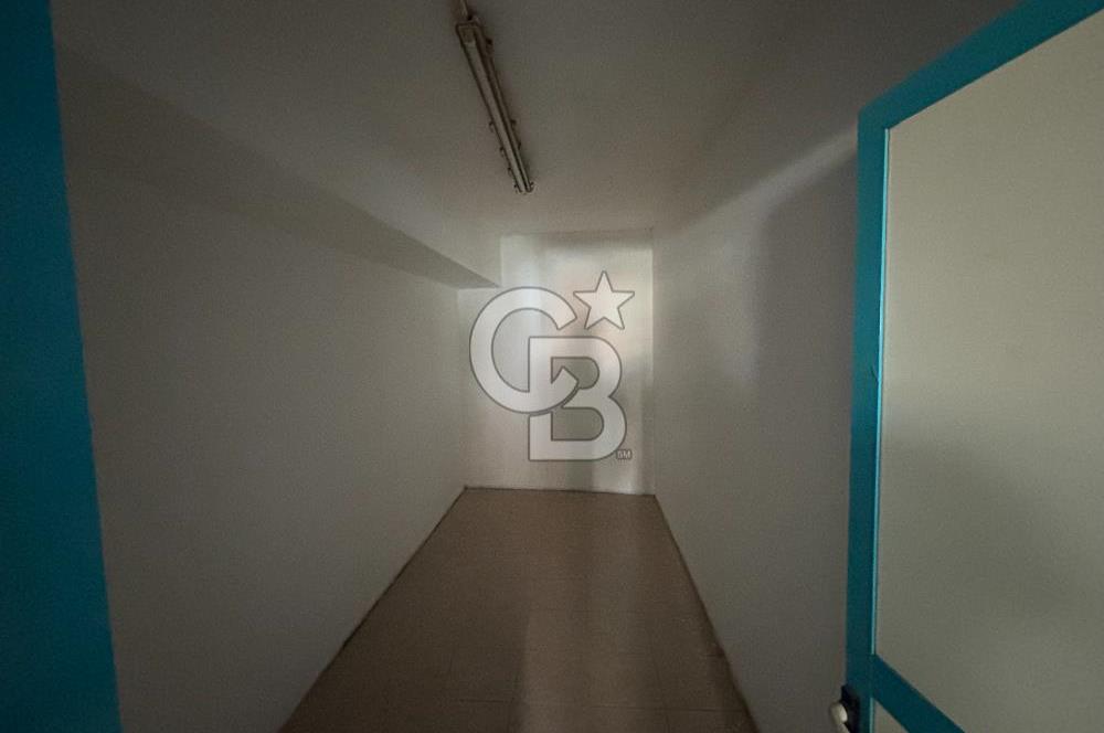 Gıda Çarşısı Yakını Asansörlü  Cadde Üzeri 2 Katlı Dükkan