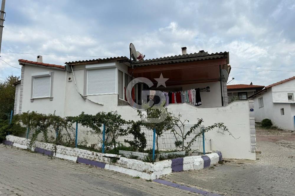 Seferihisar Turgut’da Satılık Köy Evi