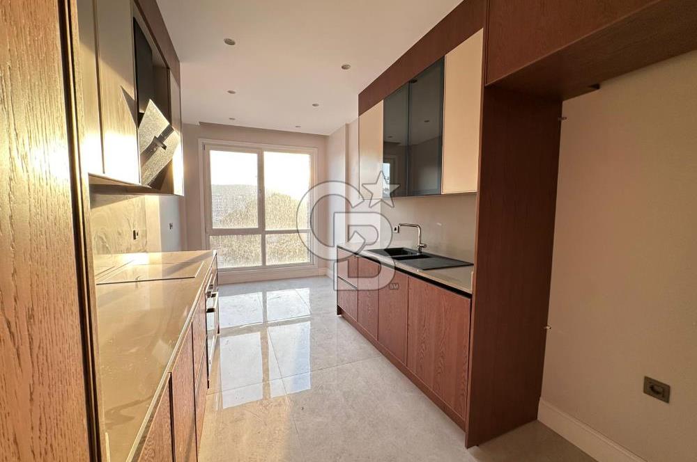 Evinpark Göktürk Sitesinde Ara Kat Satılık 3+1 Daire