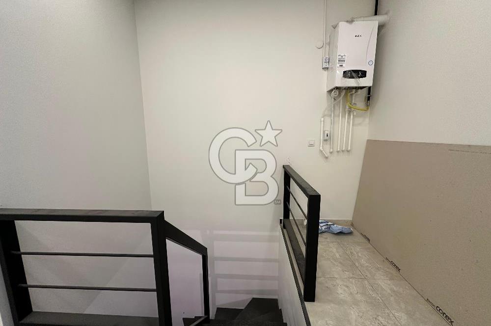 Kemerburgaz Merkezde Satılık Depolu Bahçeli Dükkan