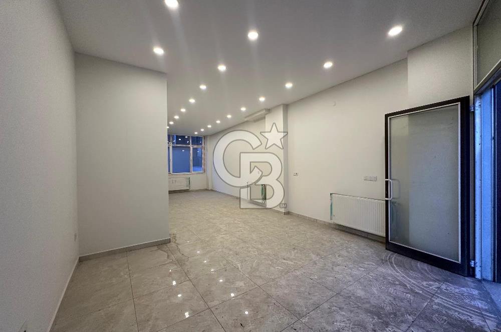 Kemerburgaz Merkezde Satılık Depolu Bahçeli Dükkan