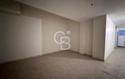 Kemerburgaz Merkezde Satılık Depolu Bahçeli Dükkan