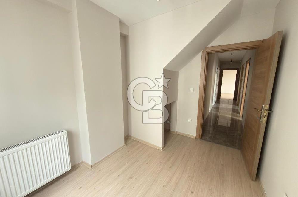 SANCAKTEPE YENİDOĞAN MERKEZ'DE ÖNÜ KAPANMAZ TERASLI SATILIK 4+1