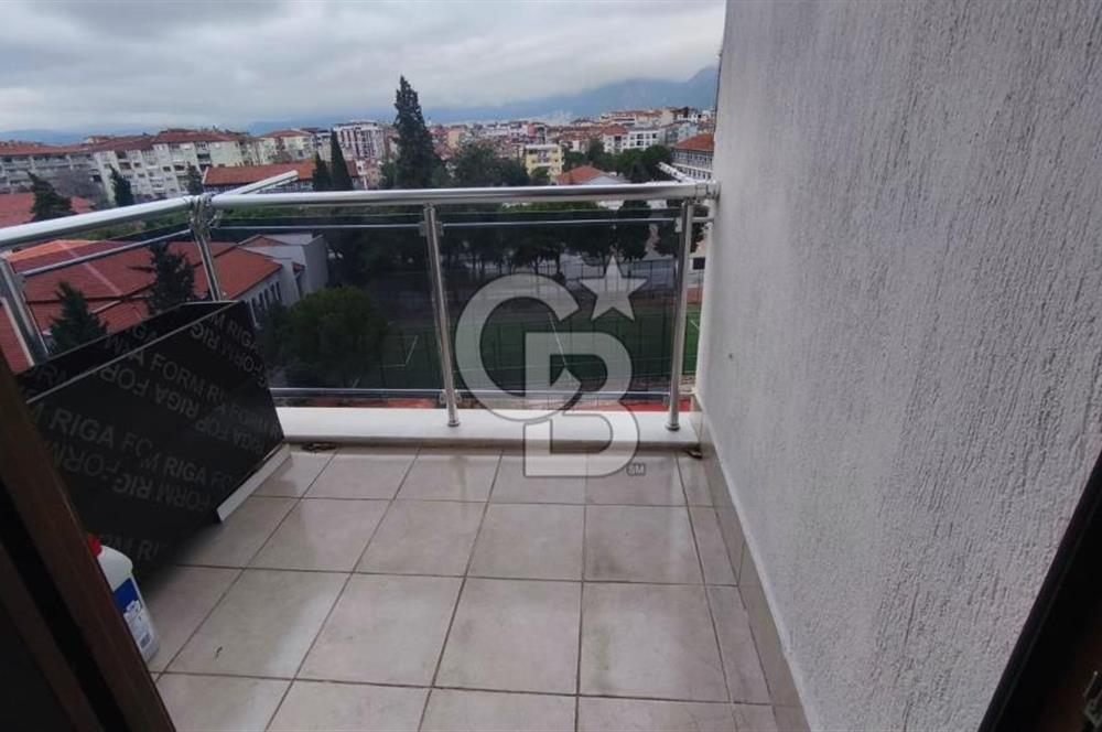 Kuşpınar Mahallesi, Ebeveyn Banyolu Asansörlü 4+1 Satılık Daire