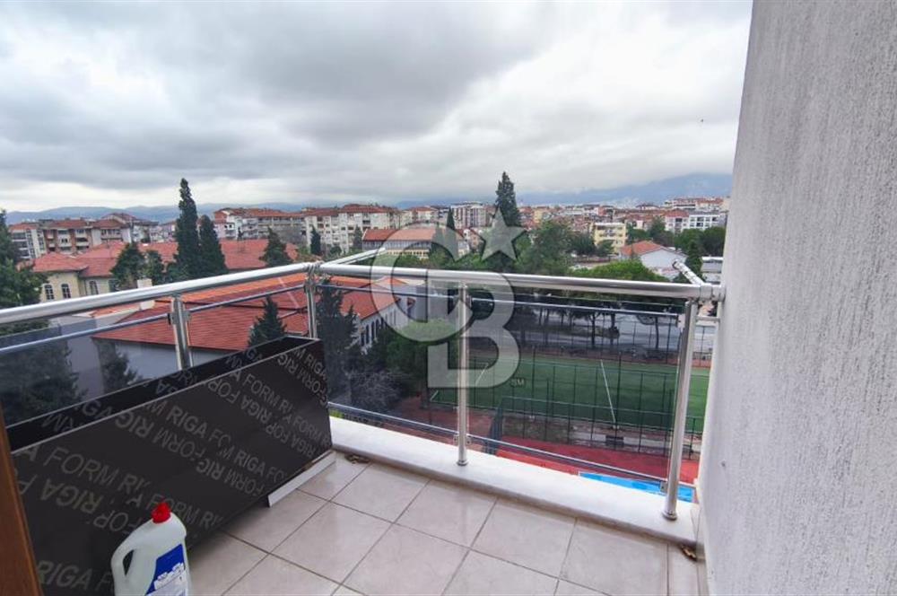 Kuşpınar Mahallesi, Ebeveyn Banyolu Asansörlü 4+1 Satılık Daire