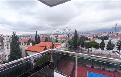 Kuşpınar Mahallesi, Ebeveyn Banyolu Asansörlü 4+1 Satılık Daire