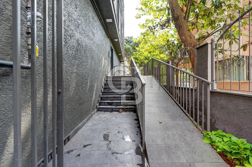 Maltepe Feyzullah Mah. Minibüs Cad Üzeri Satılık Sıfır 2+1 Daire