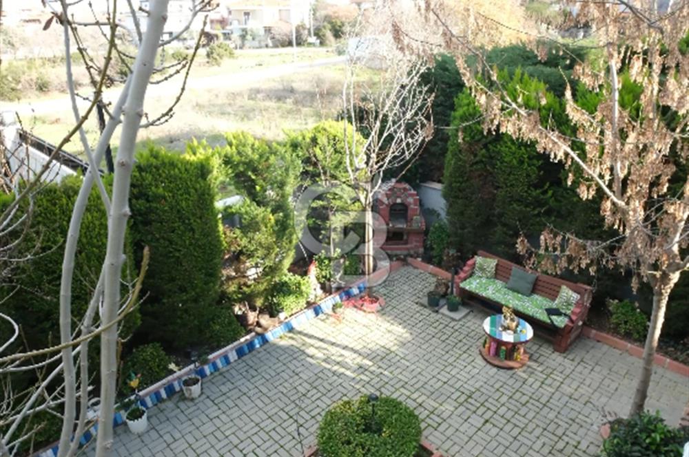 Gerzele Mah. 400 M² Arsa İçinde 3 Katlı Satılık Villa