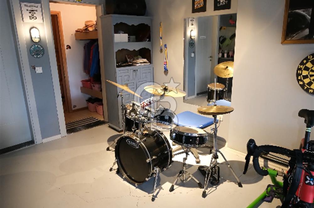 Gerzele Mah. 400 M² Arsa İçinde 3 Katlı Satılık Villa