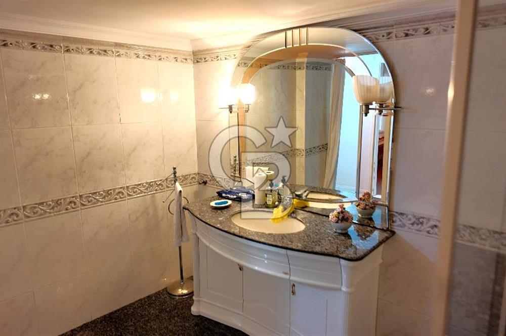 GÜZELYALI SAHİLDE FULL DENİZ MANZARALI SATILIK YALI DAİRESİ