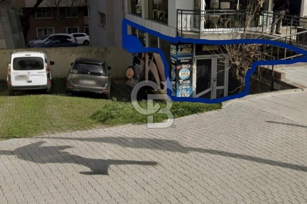 Libadiye caddesi üzerinde satılık işyeri