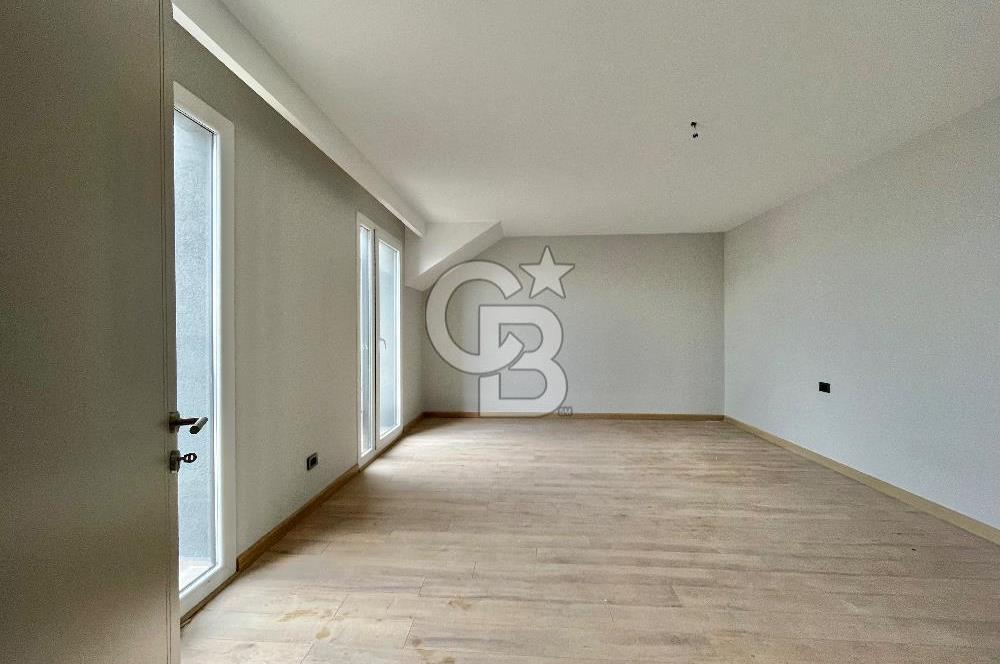 BEYLİKDÜZÜ REFERANS EMSALSİZ DENİZ MANZARALI DUBLEKS DAİRE