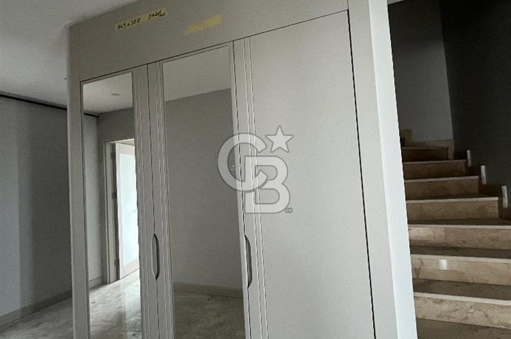BEYLİKDÜZÜ REFERANS EMSALSİZ DENİZ MANZARALI DUBLEKS DAİRE