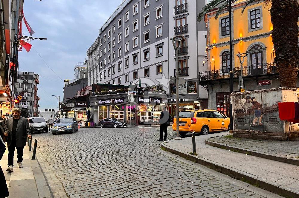 TRABZON MEYDANDA KİRALIK MERKEZİ KONUMDA DÜKKAN