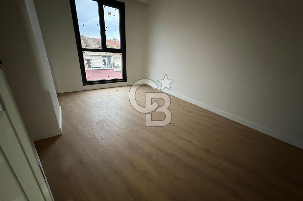 Maltepe Feyzullah Mah. Minibüs Cad Üzeri Satılık Sıfır 2+1 Daire