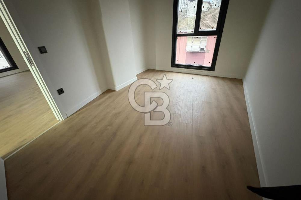 Maltepe Feyzullah Mah. Minibüs Cad Üzeri Satılık Sıfır 2+1 Daire