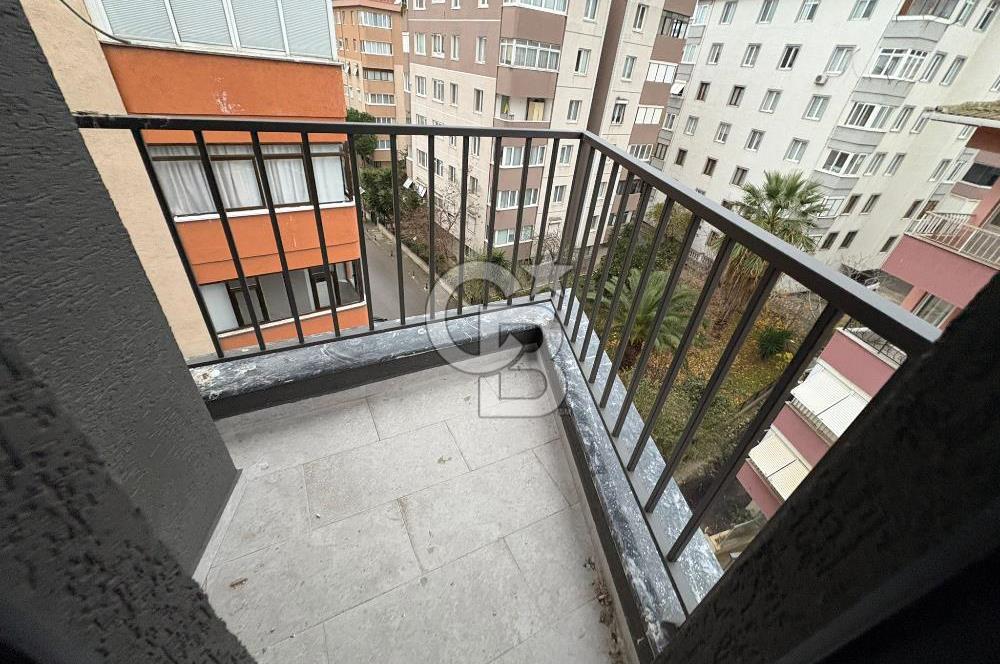 Maltepe Feyzullah Mah. Minibüs Cad Üzeri Satılık Sıfır 2+1 Daire