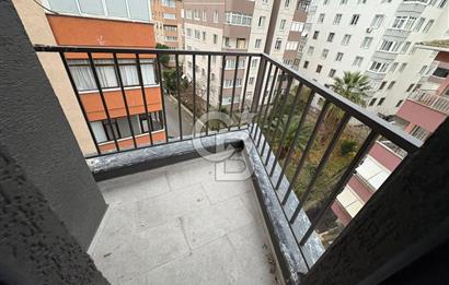 Maltepe Feyzullah Mah. Minibüs Cad Üzeri Satılık Sıfır 2+1 Daire