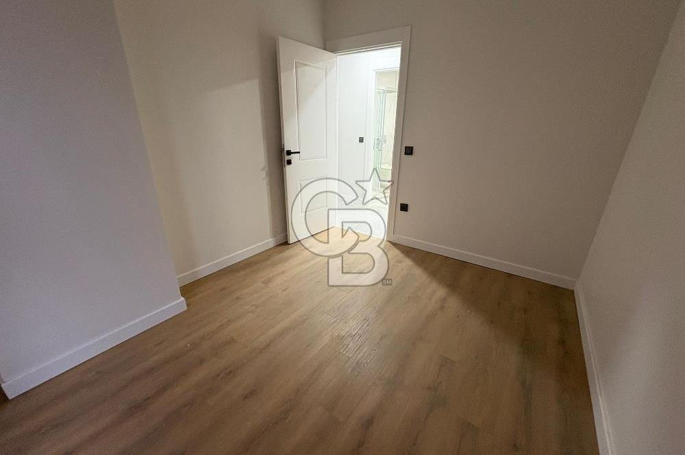 Maltepe Feyzullah Mah. Minibüs Cad Üzeri Satılık Sıfır 2+1 Daire