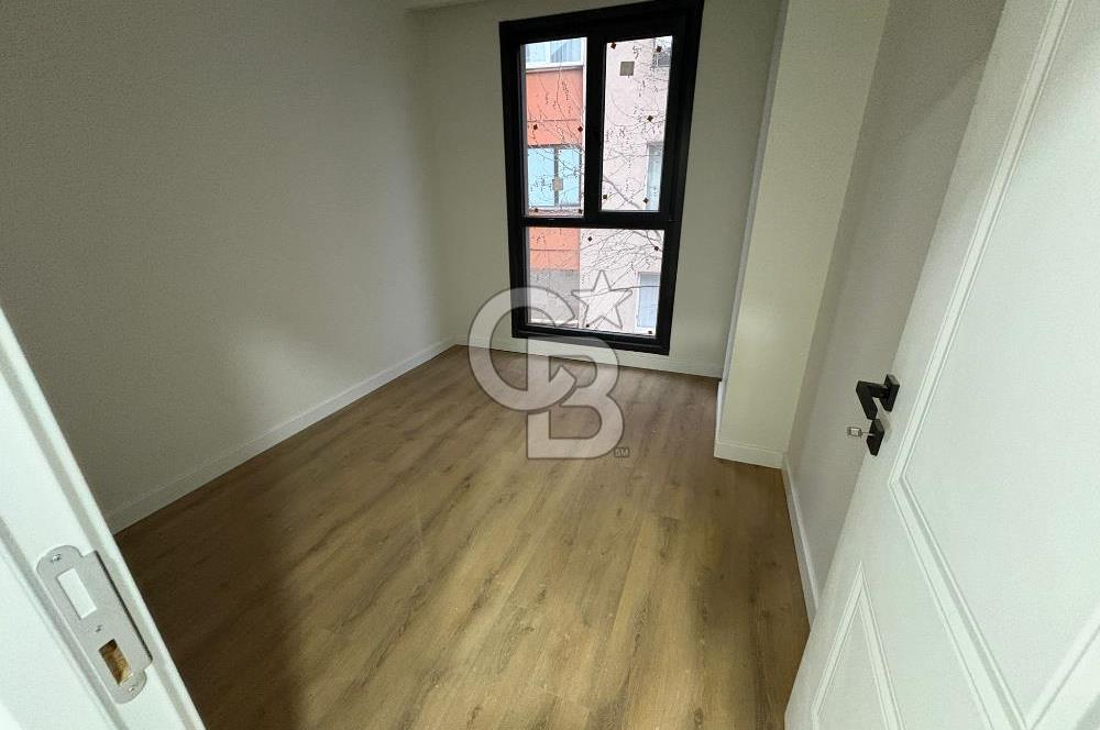 Maltepe Feyzullah Mah. Minibüs Cad Üzeri Satılık Sıfır 2+1 Daire