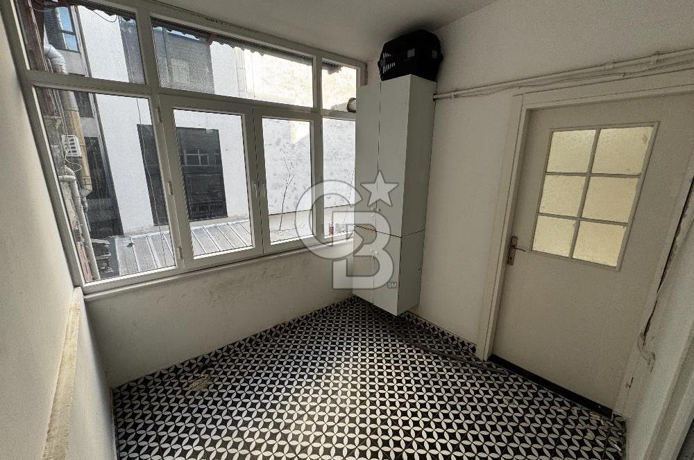 Kağıthane Ortabayır Carrefoursa ÜST Katında Kiralık 2+1 Daire