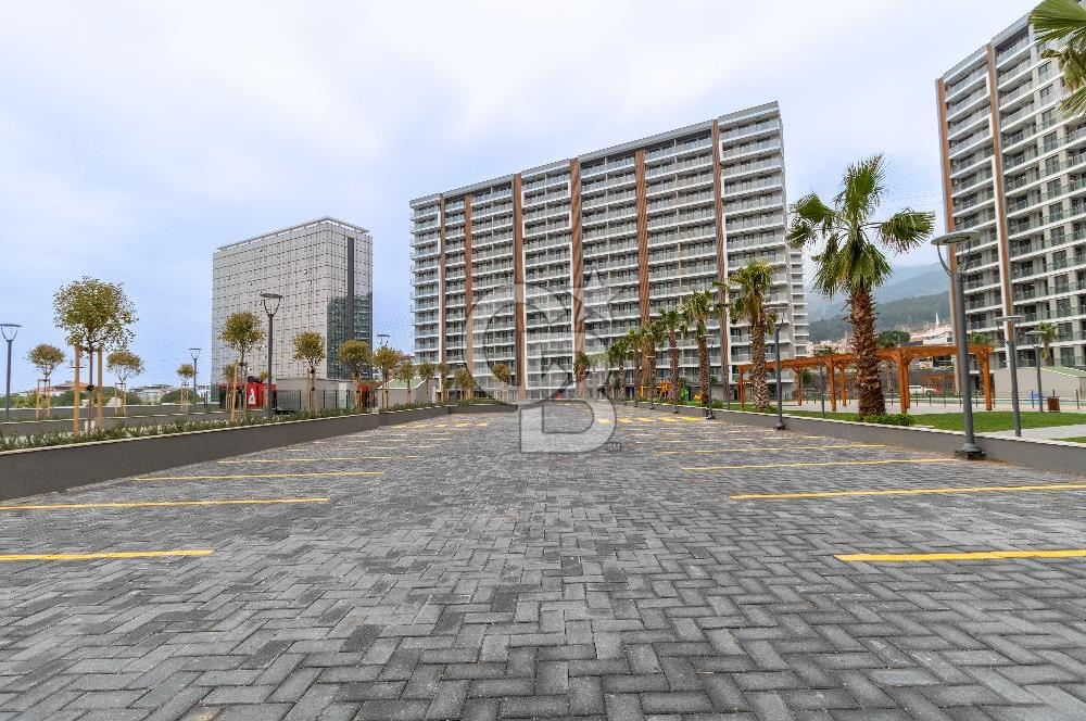 Manisa Meydan Sitesi Havuz Cephe Kiralık 1+1 Daire